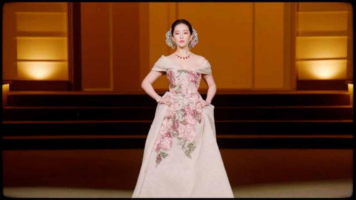 VOGUE · 图版 8